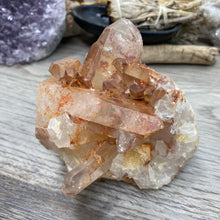 Bild in Galerie-Viewer laden, Red / Tangerine Quartz Cluster #003