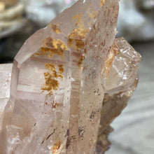 Bild in Galerie-Viewer laden, Red / Tangerine Quartz Cluster #008