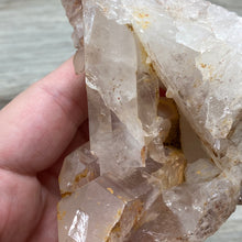 Bild in Galerie-Viewer laden, Red / Tangerine Quartz Cluster #008