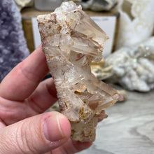 Cargar imagen en el visor de la galería, Red / Tangerine Quartz Cluster #015