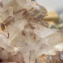 Cargar imagen en el visor de la galería, Red / Tangerine Quartz Cluster #015