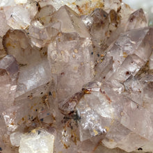 Bild in Galerie-Viewer laden, Red / Tangerine Quartz Cluster #016
