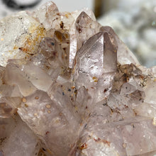 Bild in Galerie-Viewer laden, Red / Tangerine Quartz Cluster #016