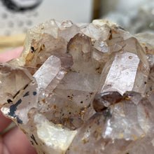 Bild in Galerie-Viewer laden, Red / Tangerine Quartz Cluster #016