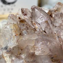 Bild in Galerie-Viewer laden, Red / Tangerine Quartz Cluster #016