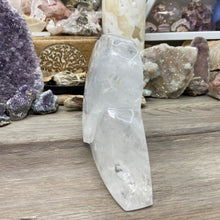 Chargez l'image dans la visionneuse de la galerie, Clear Quartz Large Heart Sculpture ~ Faden Quartz