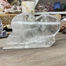 Chargez l'image dans la visionneuse de la galerie, Clear Quartz Large Heart Sculpture ~ Faden Quartz