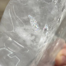 Chargez l'image dans la visionneuse de la galerie, Clear Quartz Large Heart Sculpture ~ Faden Quartz