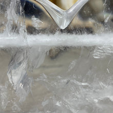 Chargez l'image dans la visionneuse de la galerie, Clear Quartz Large Heart Sculpture ~ Faden Quartz