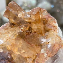 Bild in Galerie-Viewer laden, Red / Tangerine Quartz Cluster #41