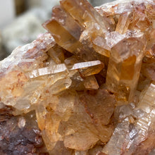 Bild in Galerie-Viewer laden, Red / Tangerine Quartz Cluster #41