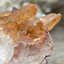 Bild in Galerie-Viewer laden, Red / Tangerine Quartz Cluster #41