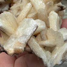Cargar imagen en el visor de la galería, Apophyllite/Zeolite Cluster #03