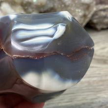 Bild in Galerie-Viewer laden, Orca Agate Stone Flame ~ 4.01" x 2.75" x 2.62"