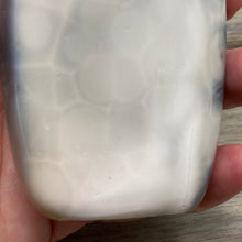 Bild in Galerie-Viewer laden, Orca Agate Stone Freeform ~ 4.45" x 2.23" x 1.54"