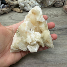 Cargar imagen en el visor de la galería, Apophyllite/Zeolite Cluster #04