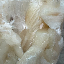 Cargar imagen en el visor de la galería, Apophyllite/Zeolite Cluster #04