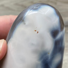 Bild in Galerie-Viewer laden, Orca Agate Stone Freeform ~ 4.45" x 2.23" x 1.54"