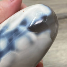 Bild in Galerie-Viewer laden, Orca Agate Stone Freeform ~ 4.45" x 2.23" x 1.54"
