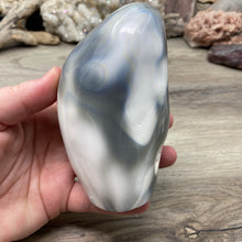 Bild in Galerie-Viewer laden, Orca Agate Stone Freeform ~ 4.28" x 2.20" x 2.45"