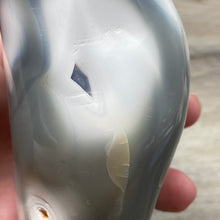 Bild in Galerie-Viewer laden, Orca Agate Stone Freeform ~ 4.28" x 2.20" x 2.45"