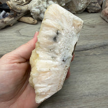 Cargar imagen en el visor de la galería, Apophyllite/Zeolite Cluster #05