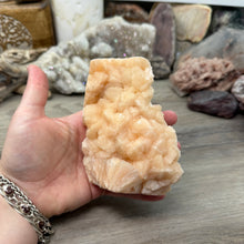 Chargez l'image dans la visionneuse de la galerie, <transcy>Apophyllite avec Stilbite et Chlorite Verte</transcy>