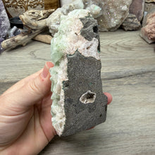 Cargar imagen en el visor de la galería, Apophyllite/Zeolite Cluster #12