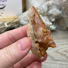 Bild in Galerie-Viewer laden, Red / Tangerine Quartz Cluster #61
