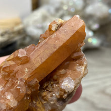 Bild in Galerie-Viewer laden, Red / Tangerine Quartz Cluster #61