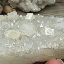 Bild in Galerie-Viewer laden, Apophyllite/Zeolite Cluster #29