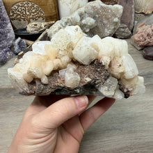 Bild in Galerie-Viewer laden, Apophyllite/Zeolite Cluster #32