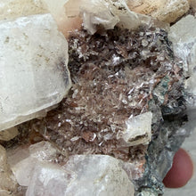 Bild in Galerie-Viewer laden, Apophyllite/Zeolite Cluster #32