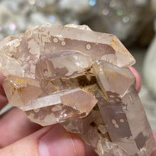 Bild in Galerie-Viewer laden, Red / Tangerine Quartz Cluster #84
