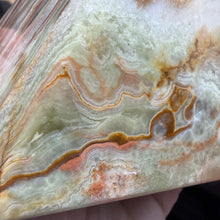 Load image into Gallery viewer, Green Onyx 4" Pyramid #01
