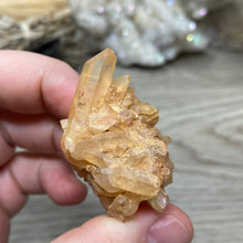 Bild in Galerie-Viewer laden, Red / Tangerine Quartz Cluster #111