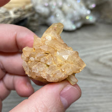 Bild in Galerie-Viewer laden, Red / Tangerine Quartz Cluster #111