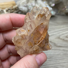 将图像加载到图库查看器中,Red / Tangerine Quartz Cluster #57