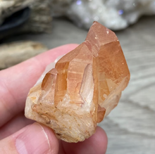 将图像加载到图库查看器中,Red / Tangerine Quartz Cluster #46