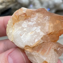 将图像加载到图库查看器中,Red / Tangerine Quartz Cluster #46