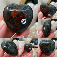 Bild in Galerie-Viewer laden, African Bloodstone 40mm Hearts