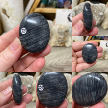 Load image into Gallery viewer, Picasso Pillow Palm Stones