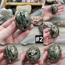 Bild in Galerie-Viewer laden, Pyrite Eggs