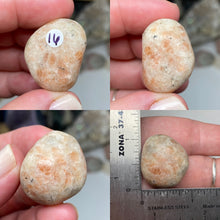 Bild in Galerie-Viewer laden, Sunstone Large Tumbles