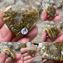 Bild in Galerie-Viewer laden, Ocean Jasper Pocket Hearts