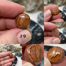 Bild in Galerie-Viewer laden, Mexican Fire Opal in Matrix Cabs Under 2 Grams