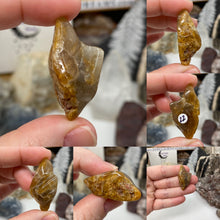 Bild in Galerie-Viewer laden, Amphibole Included Quartz Medium Rough Tumbles