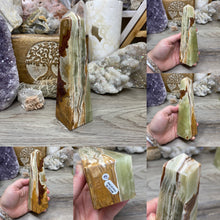 Bild in Galerie-Viewer laden, Green Onyx 6" Obelisk Towers