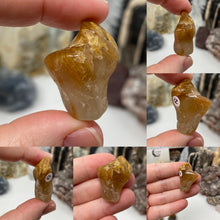 Bild in Galerie-Viewer laden, Amphibole Included Quartz Medium Rough Tumbles