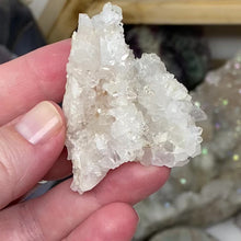 在图库查看器中加载和播放视频,Arkansas Quartz Small Cluster #35